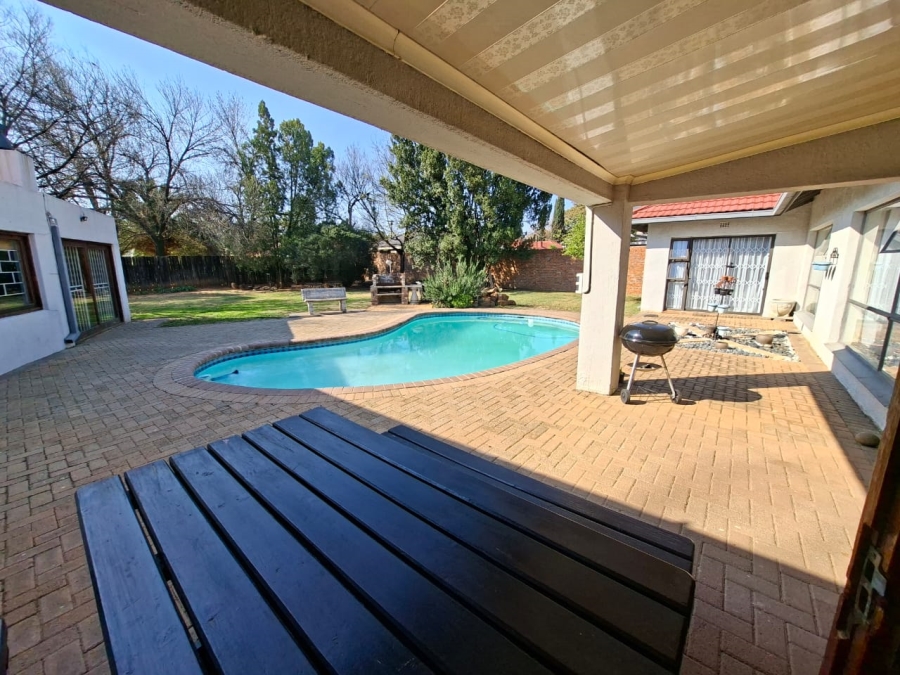 4 Bedroom Property for Sale in St Helena Free State